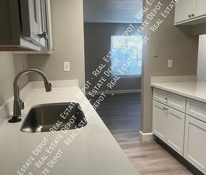 1152 Johnson Ct — Photo 6