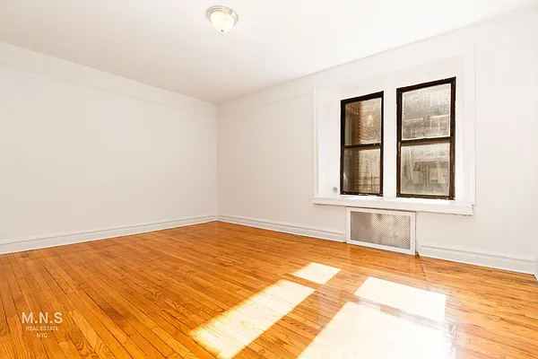 Rented by MNS | media 7