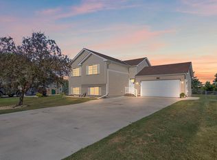 4831 Aspen St, Hampton, MN 55031