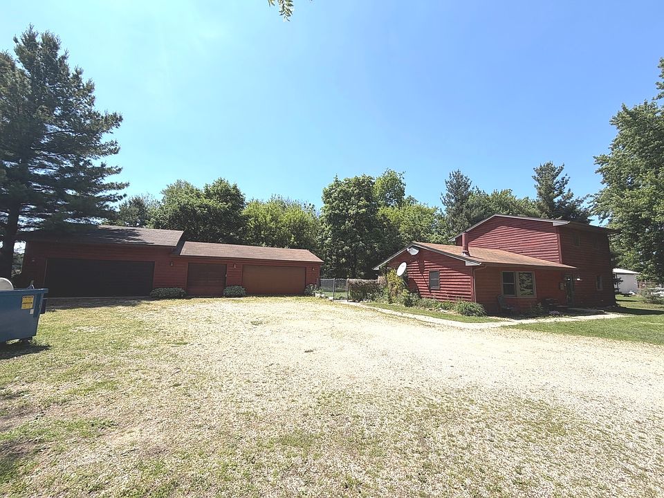 1st image of 737 Searls Rd #A