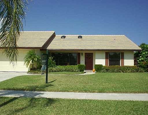 1st image of 77 Pine Hill Trl W