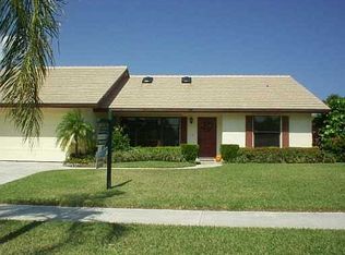 77 Pine Hill Trl W, Tequesta, FL 33469