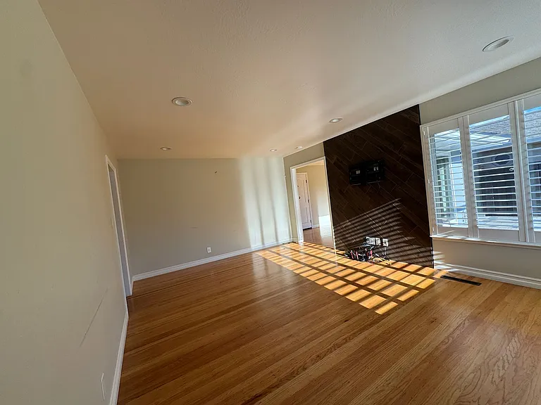 38267 Farwell Dr — Photo 14