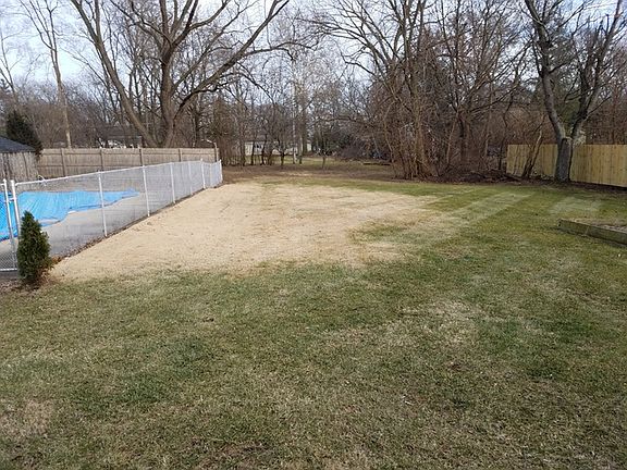 2nd image of 8005 Bielby Ln