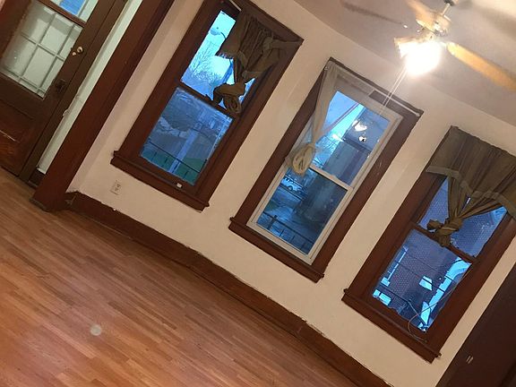 5th image of 424 Goodyear Ave #2