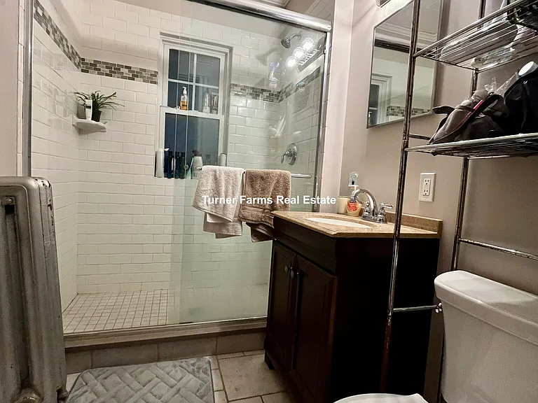 158 W Adams St #2 — Photo 20