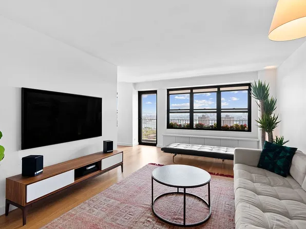 264 Broadway Unit A2006, New York, NY 10002