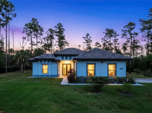 141 20th AVE NW, NAPLES, FL 34120