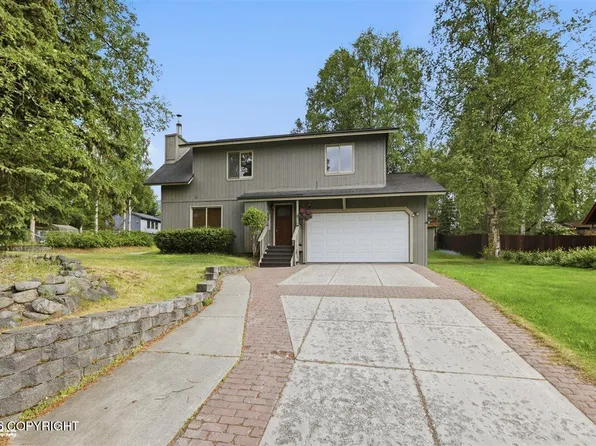17502 Laoana Ct, Eagle River, AK 99577
