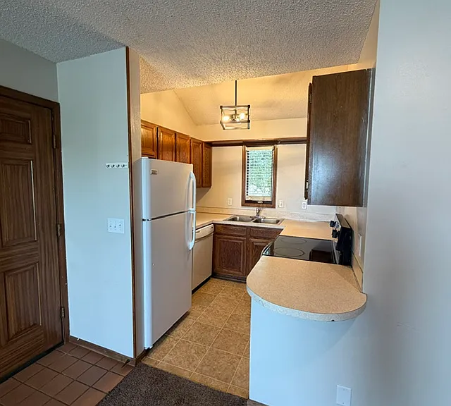 1007 N Lakewind St — Photo 11