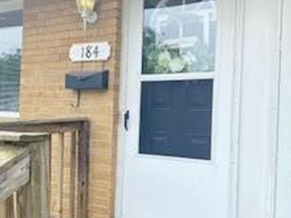 4th image of 184 Kenwood Ave