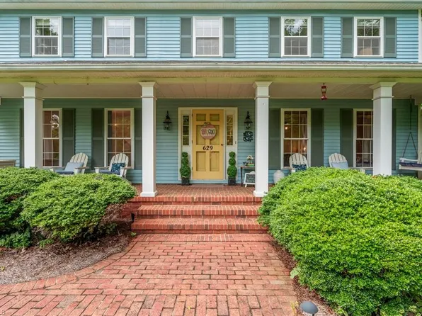 629 Chesham Dr, Kernersville, NC 27284