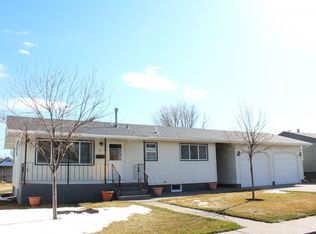 418 Juniper Ave, Glendive, MT 59330