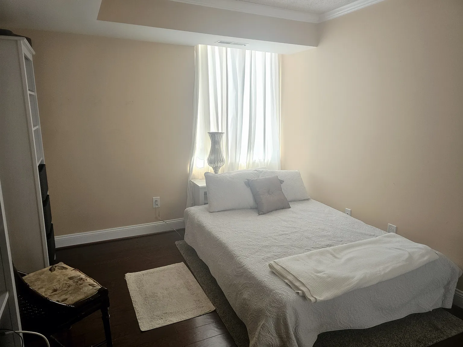 2 bed, 1200 sqft, $2,440 — Photo 3
