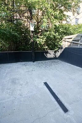 Rented by Lodger Corp | media 30