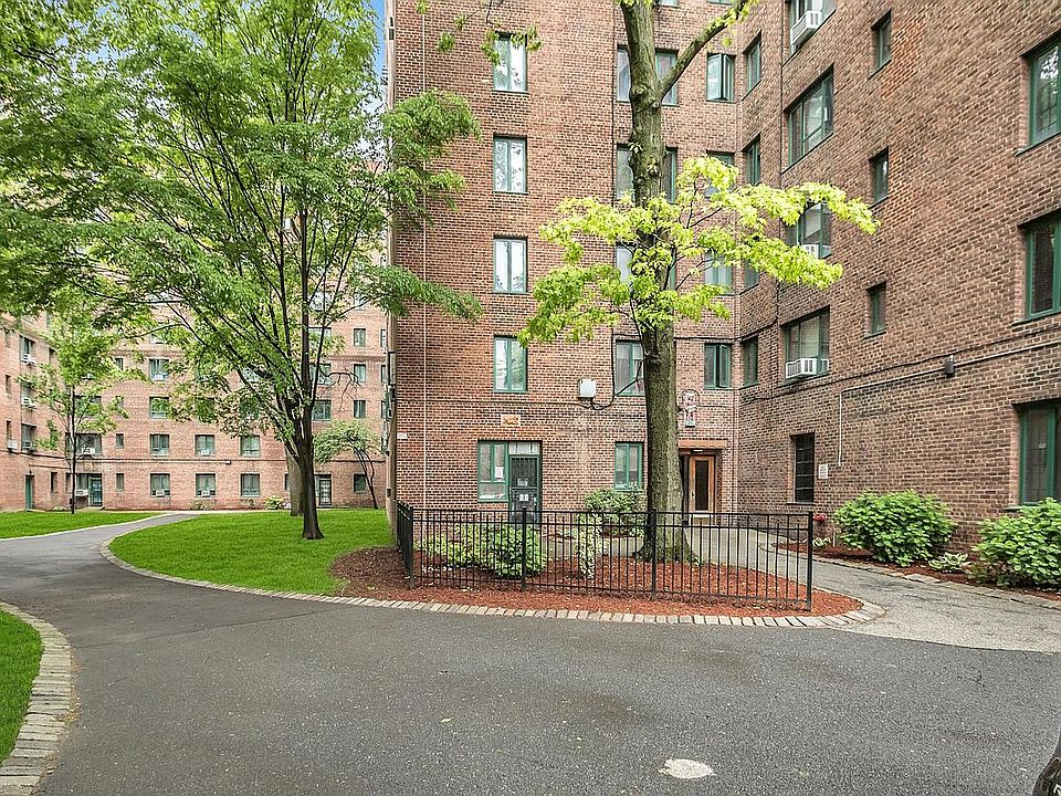 1st image of 1579 Metropolitan Ave APT 3B
