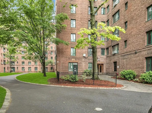 1579 Metropolitan Ave APT 3B, Bronx, NY 10462