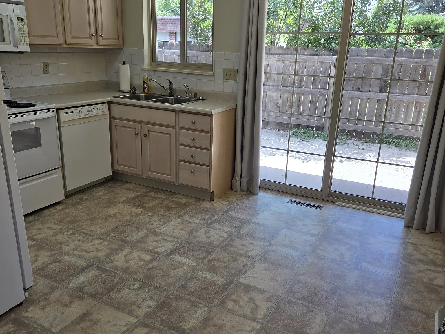 414 East Thunderbird Drive - 1 — Photo 3