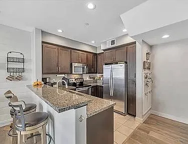 2 bed, 1187 sqft, $4,200 — Photo 3