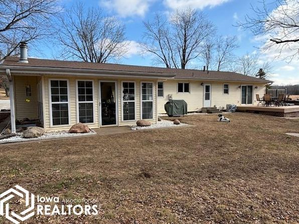 1042 Centennial Ave, Gladstone, IL 61437