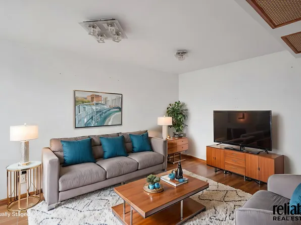 8863 19th Avenue image 5 of 11