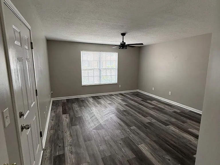4825 Poplar Crest Way — Photo 1