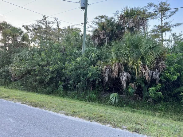 2521 20th Ave NE, Naples, FL 34120