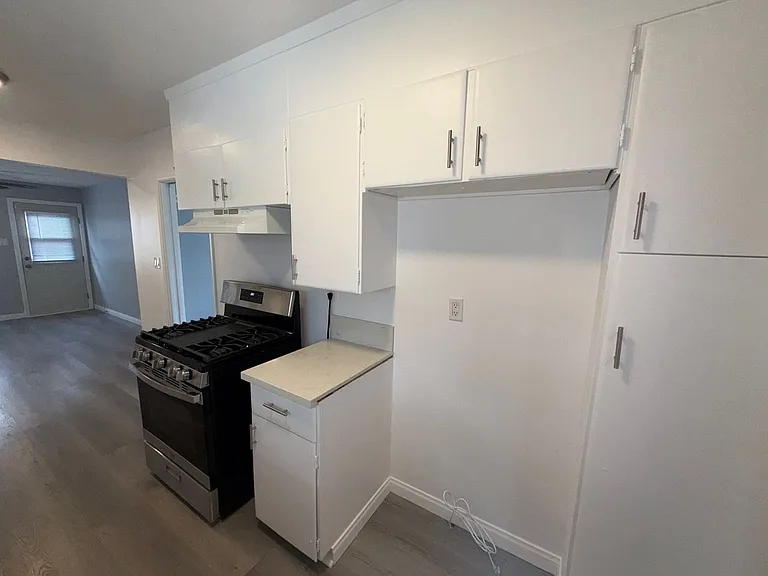 2221 Faust Ave — Photo 6