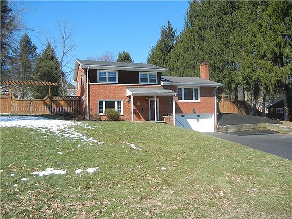 2nd image of 24 Bel Aire Dr
