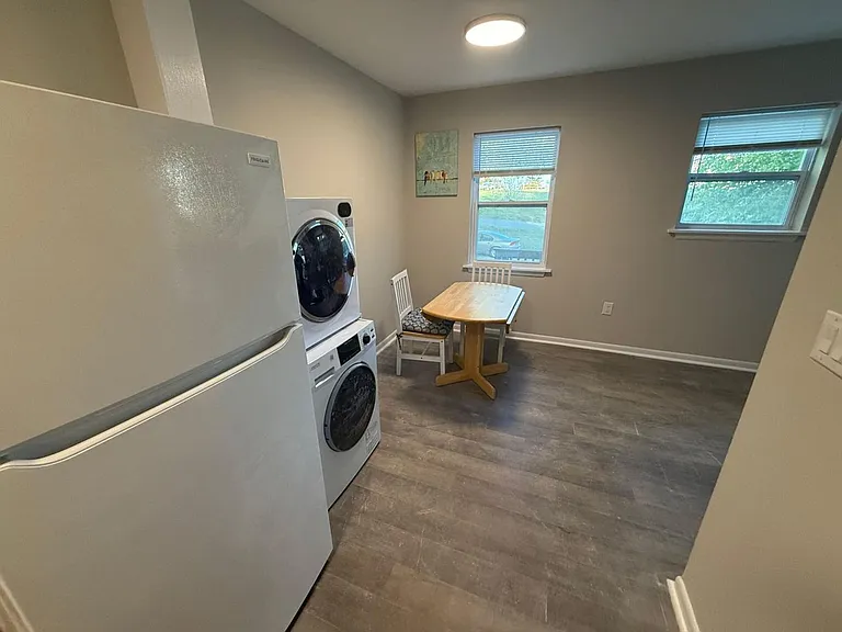 213 N Ann St #4 — Photo 3