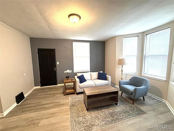 4th image of 725 Lee Ave