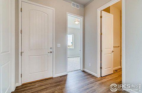 4th image of 720 Moonglow Dr