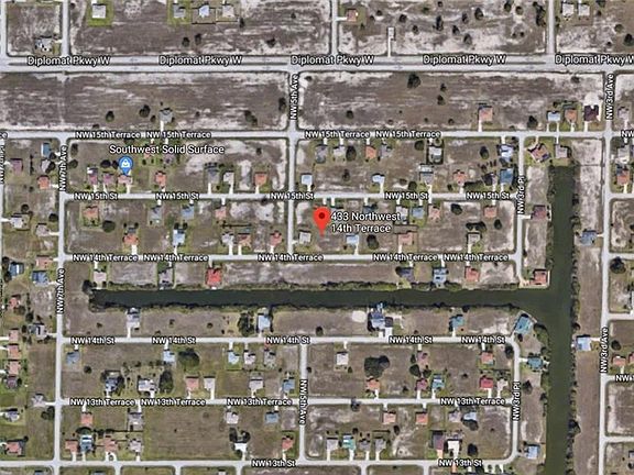 5th image of 433 NW 14th Ter