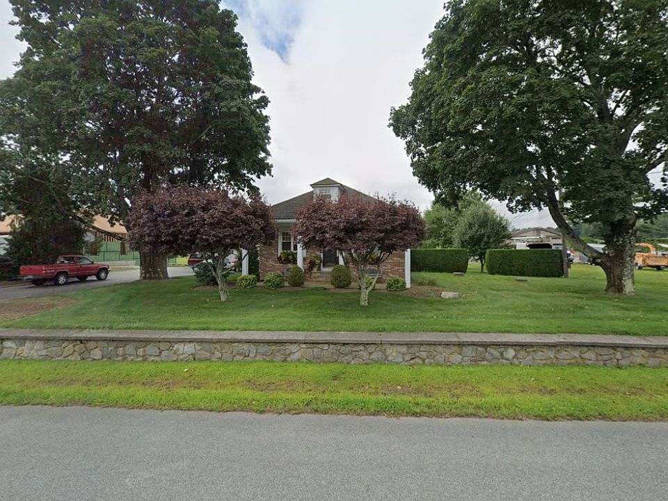 2nd image of 801 Pippin Orchard Rd