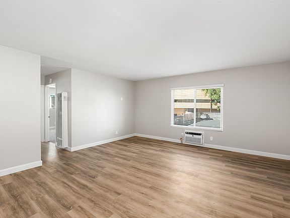 3rd image of 294 Ballantyne St APT 4
