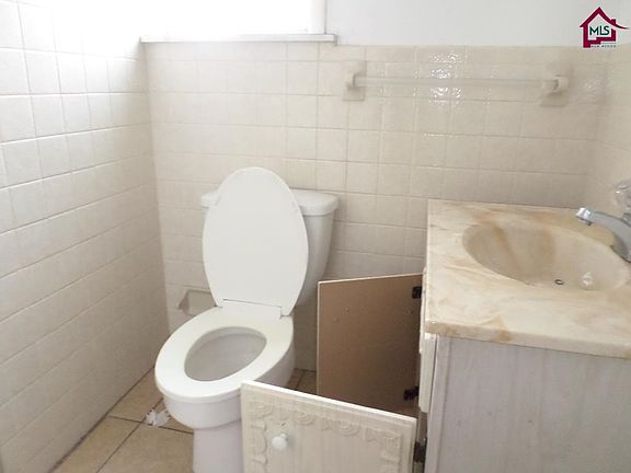 4th image of 1126 Gardner Ave