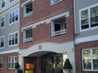 318 Rindge Ave, Cambridge, MA 02140