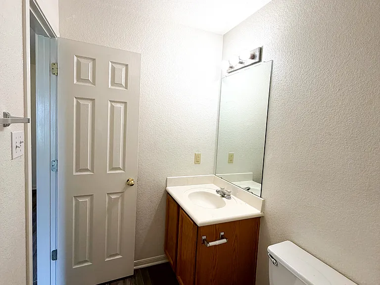 310 Cedar Ridge Dr #B — Photo 14