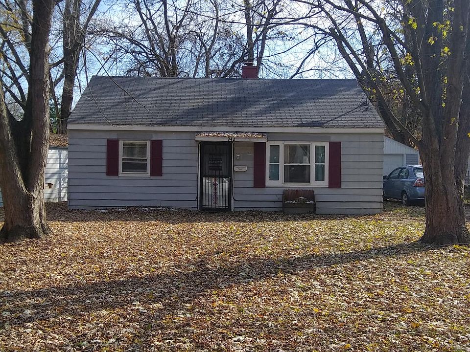 1st image of 942 S Tonti Cir