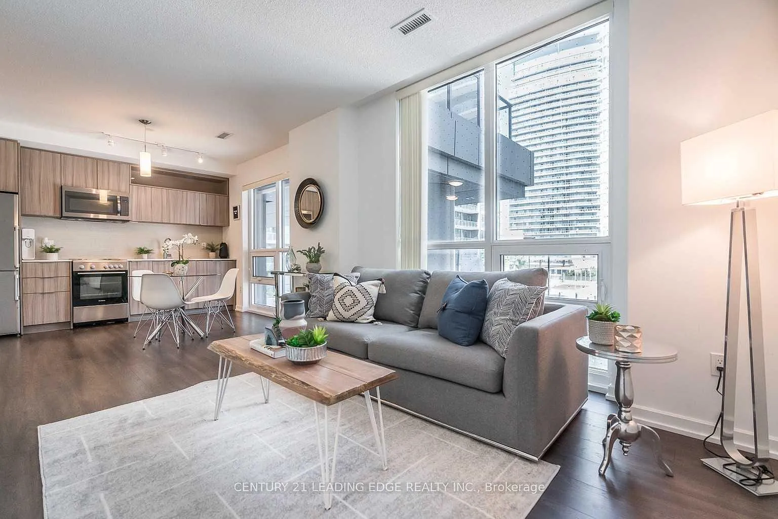 2 bed, $2,300 — Photo 4