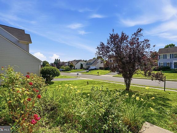 4th image of 6678 Clarkes Meadow Dr