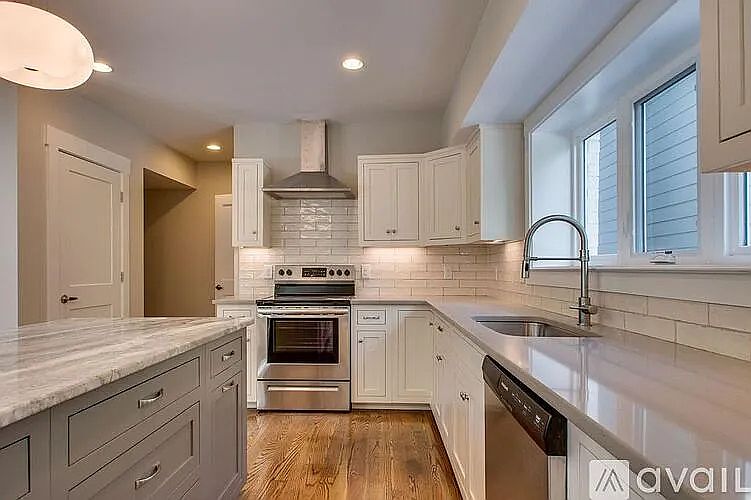 Gourmet kitchen