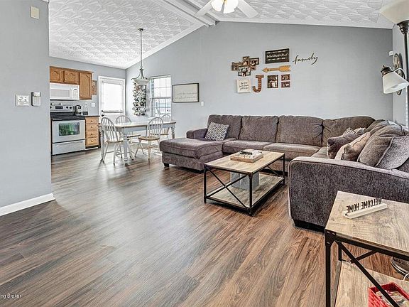 4th image of 3102 Youngtown Ct