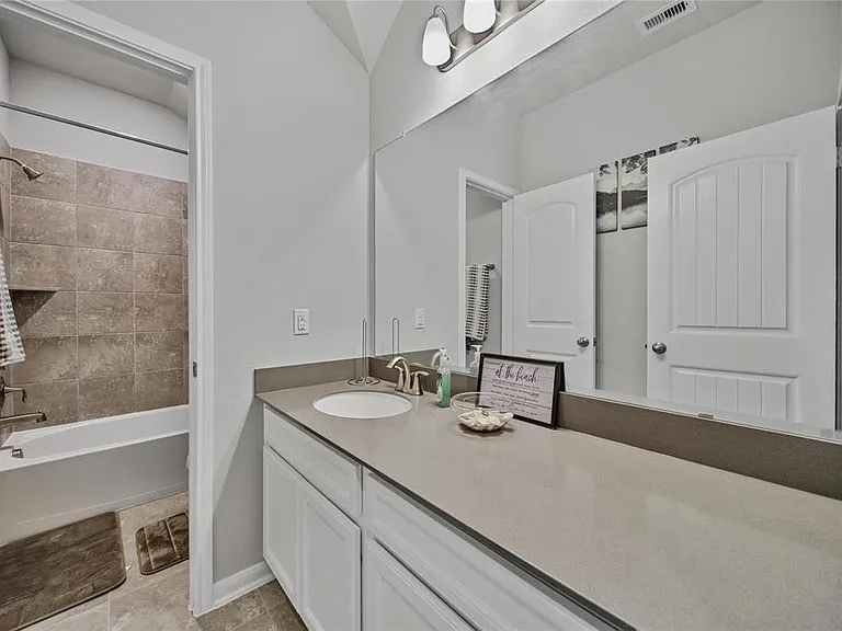 5003 Brewcastle Ln — Photo 17