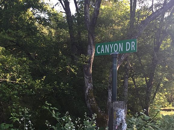 2nd image of 3438 Canyon Ct #1/1