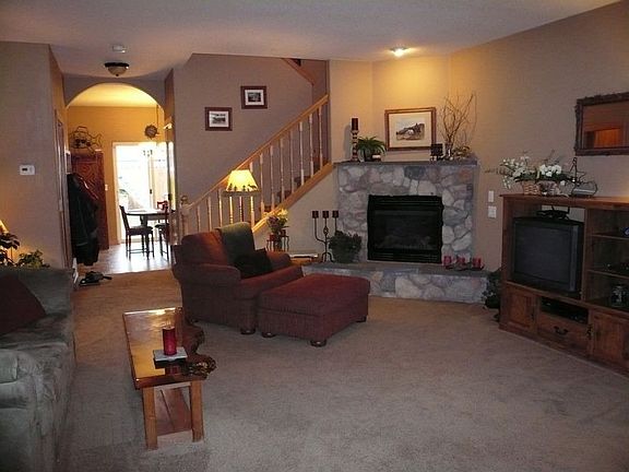 Great Room W/River Rock