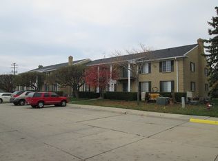11750 Fifteen Mile Rd #C21, Sterling Heights, MI