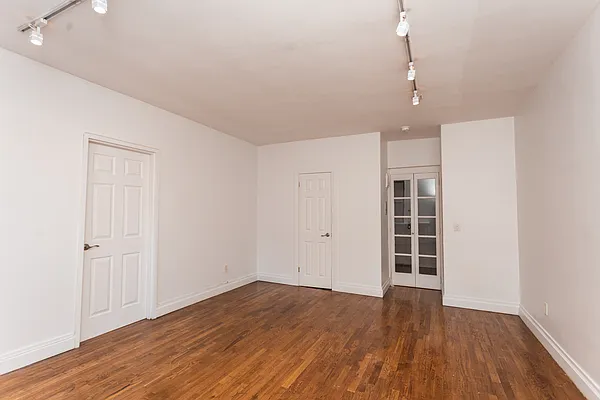 Rented by Blip LLC | media 4