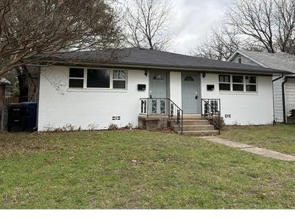 925 W Morton St, Denison, TX 75020