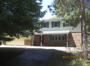 N2021 East Rd, Waupaca, WI 54981